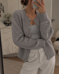 Soft Wool Knit Cardigan with V-Neckline and Ribbed Cuffs